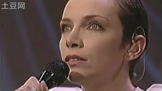 Annie Lennox  A Whiter Shade of Pale Live [upl. by Erdah]